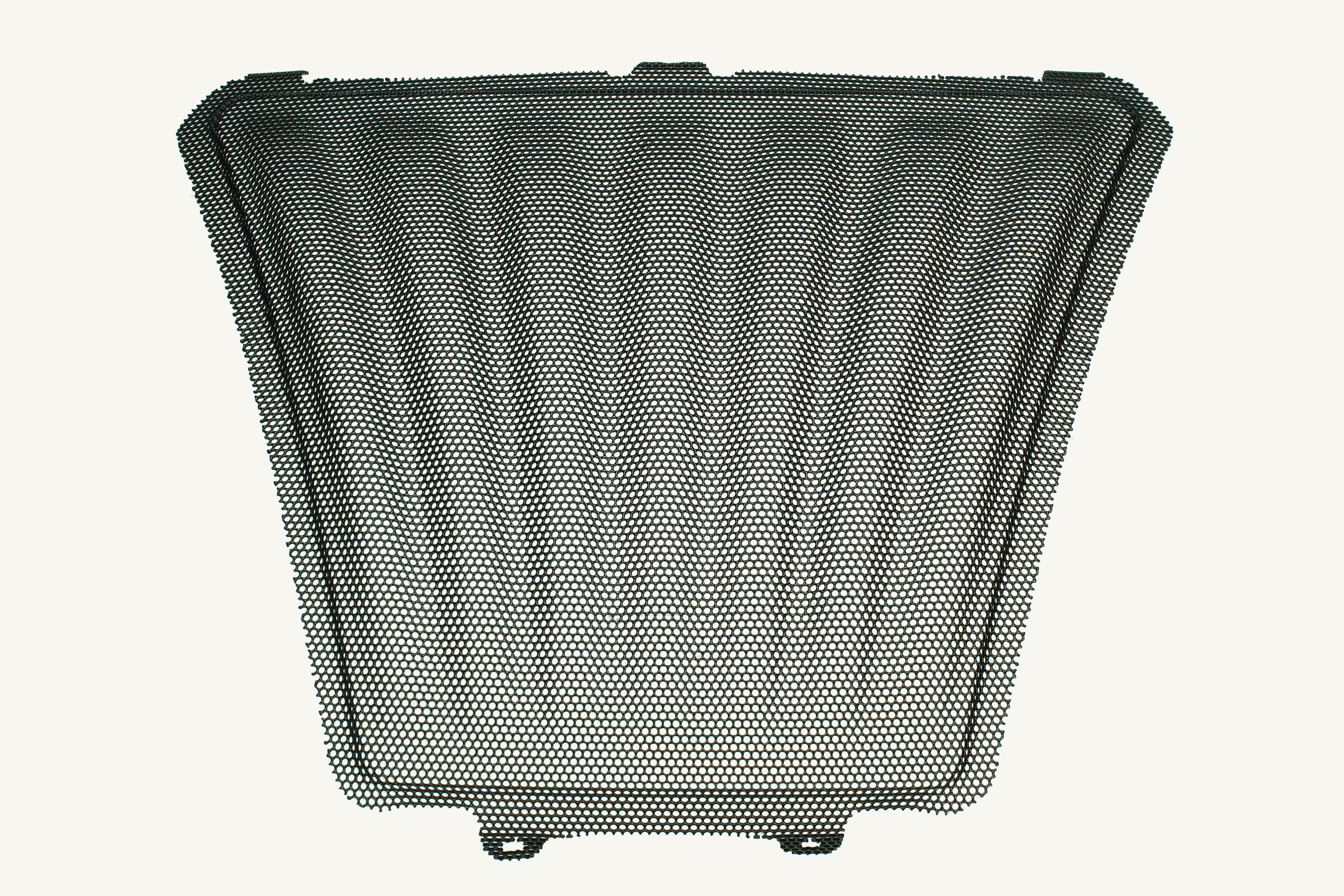 Kühlergrill zu Motorhaube
