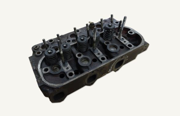 Cylinder head 8035.01 (SECOND HAND)