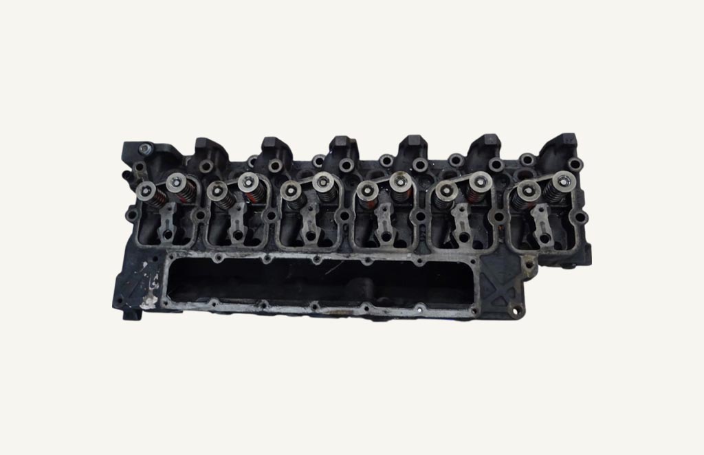 Cylinder head Used